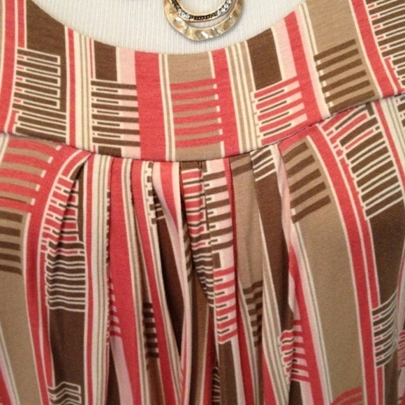 Sleeveless top in salmon, pink and brown - Picture 3 of 4